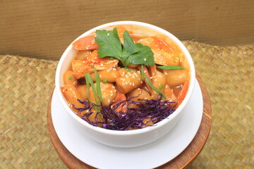 Spicy and delicious ready-to-eat food