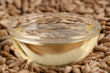 Sunflower oil and sunflower seeds