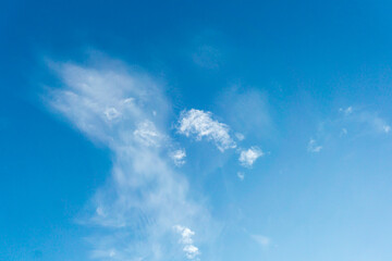 Obraz premium Blue sky on clear days background or texture.