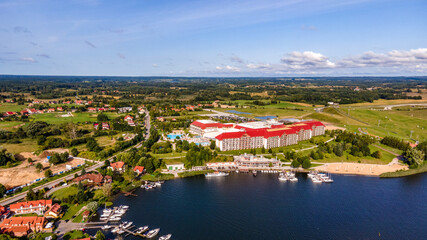 Mikołajki, Jezioro Tałty na Mazurach w Polsce z lotu ptaka © Franciszek