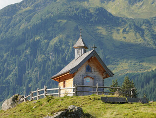 In der Wildschönau: Kapelle an der Schönangeralm