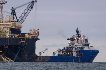 PIPE LAYER PLATFORM - Work at sea in the construction of a gas pipeline 