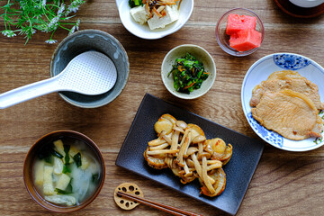 和食の食卓風景 俯瞰バージョン