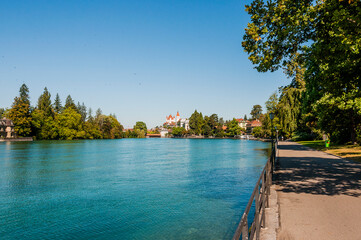 Thun, Schloss, Stadtkirche, Schlossberg, Thunersee, Obere Schleuse, Aarequai, Holzbrücke, Schifffahrt, Wanderweg, Stadt, Altstadt, Berner Oberland, Sommer, Schweiz 