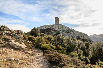 Fototapeta na wymiar Tour de la Massane dans les Pyrénées orientales