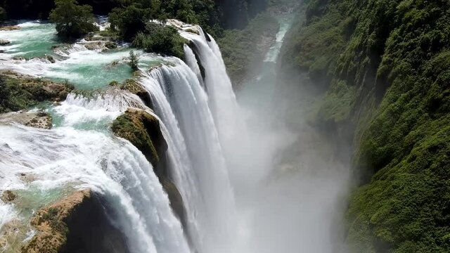 Casca el Tamul, San Luis Potosi Mexico