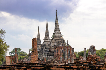 Obraz premium Traces of the past at Ayutthaya Historical Park, regarded as a World Heritage and one of the tourist destinations.
