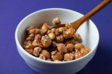 sweetened peanuts
