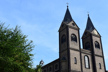 Fototapeta na wymiar Kirche von Koblenz Arenberg