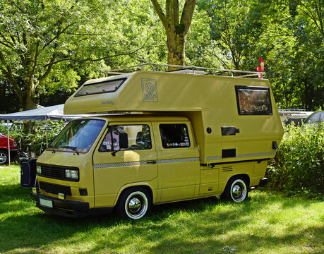 VW T3 Doka in sandgelb mit absetzbarer Wohnkabine von Roadranger