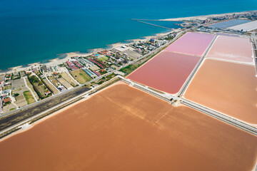 Vista aerea delle saline di margherita di savoia