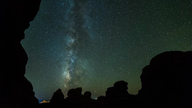 Panning Time Lapse Shot Of milky way Sky Over Rock Formations - Smith Rock State Park, Oregon