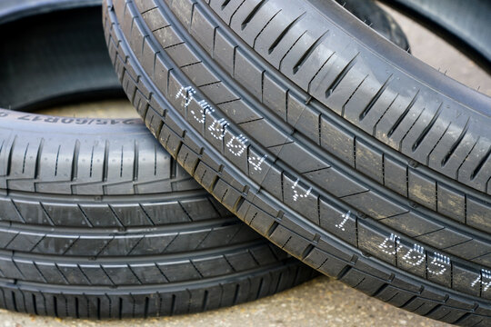 Summer Ultra High Performance Car Tires Tread