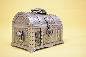 Ancient Style Jewelry Box old treasure 