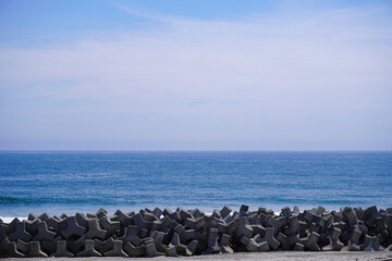 海の地平線とテトラポット、福島県相馬市松川浦大洲海岸