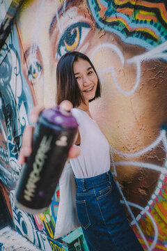 Take a walk and take photos in street style.