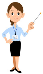 指示棒を持ち説明する水色のシャツを着て社員証を付けたビジネスウーマン
