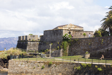 Fototapeta na wymiar Castle in the town of Finisterre