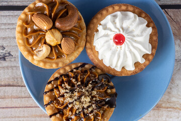 chocolate cake with nuts