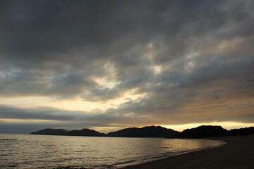 夕景の瀬戸内海　地球のヒカリ