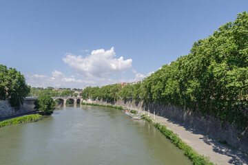 Fototapeta na wymiar Tiber river in Rome