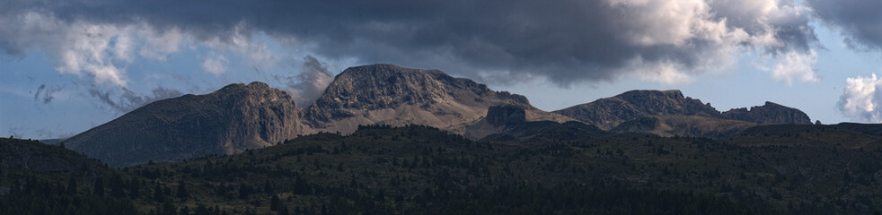 Montagne (Dos du Pas de Bure) D&eacute;voluy; France 05250 Haute Alpes