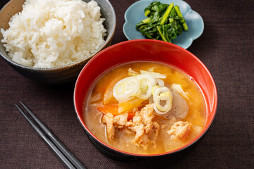 豚汁とごはん