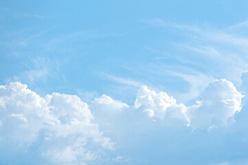 Fototapeta premium textured clouds on the blue sky. copy space