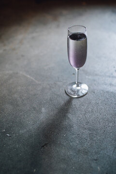purple violet violette champagne sparkling wine flute cocktail gray 
