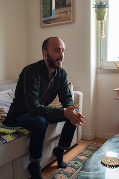 People at home during confinement - release on the way