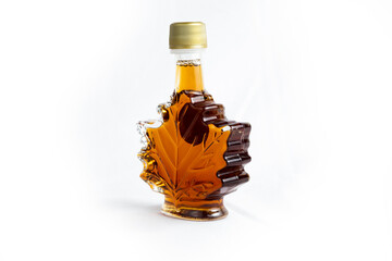 Maple leaf jar with Canadian maple syrup - obrazy, fototapety, plakaty