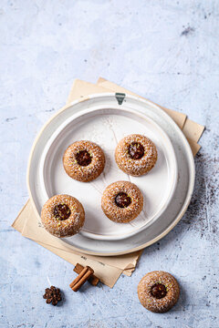 Linzer cookies