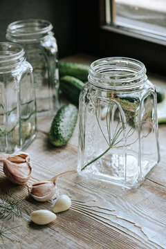 Preparation of canned cucumbers
