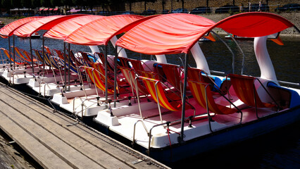 Pédalo - Bateau à pédales