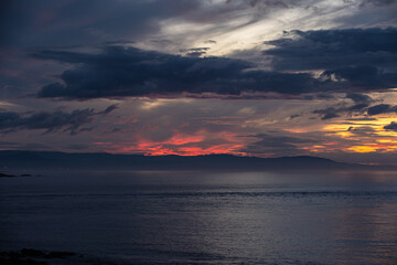 Evolution of the storm on the Cantabrian coast until the spectacular multicolored sunset!