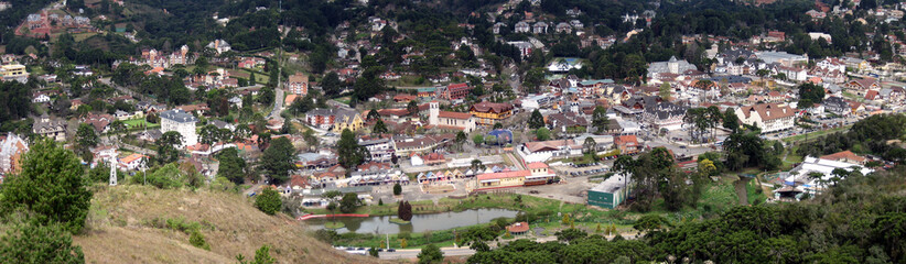 Fototapeta na wymiar Aerial panorama of Capivari, in the center of Campos do Jordão city
