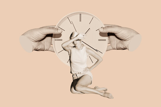 Woman before a clock