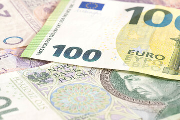 Banknoten Euro und Polnische Zloty PLN