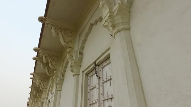 Architecture Design to the Walls of Khas Mahal inside the Red Fort in Agra, Inda.
