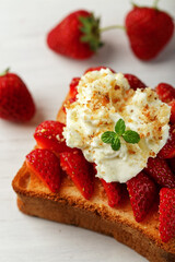Toast bread with strawberry, cream cheese