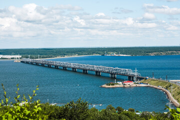 Fototapeta na wymiar bridge over the Volga river in Ulyanovsk