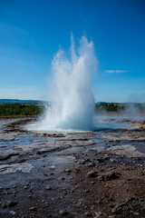 Geysir en Islandia durante verano