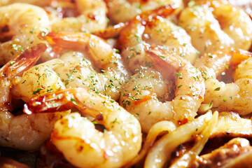 fried shrimp with garlic and onion