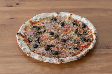 Pizza cuatro estaciones 