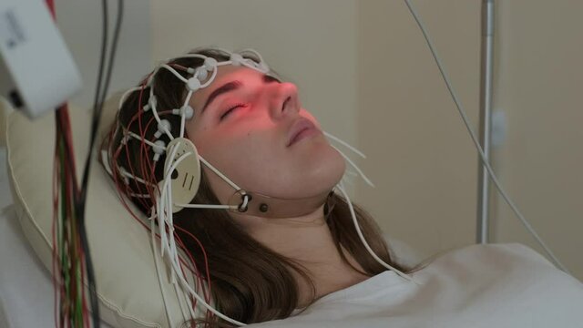 Patient brain testing using encephalography at medical center