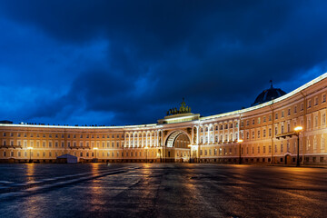 Fototapeta na wymiar Palace Square in Peterburg
