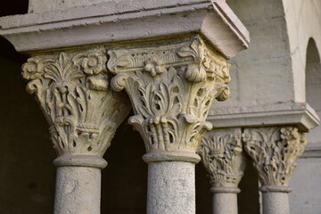 Chapiteaux romans à Vienne, France