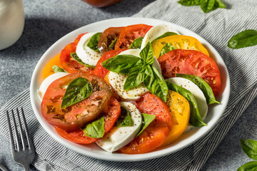 Healthy Homemade Heirloom Tomato Caprese Salad