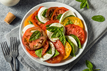 Healthy Homemade Heirloom Tomato Caprese Salad