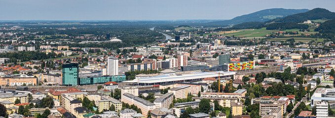 Obraz premium Salzburg Hauptbahnhof